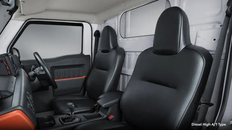 Interior (2)